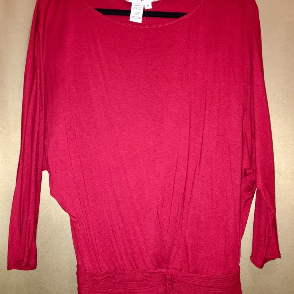 Red, gathered waist Max Studio top